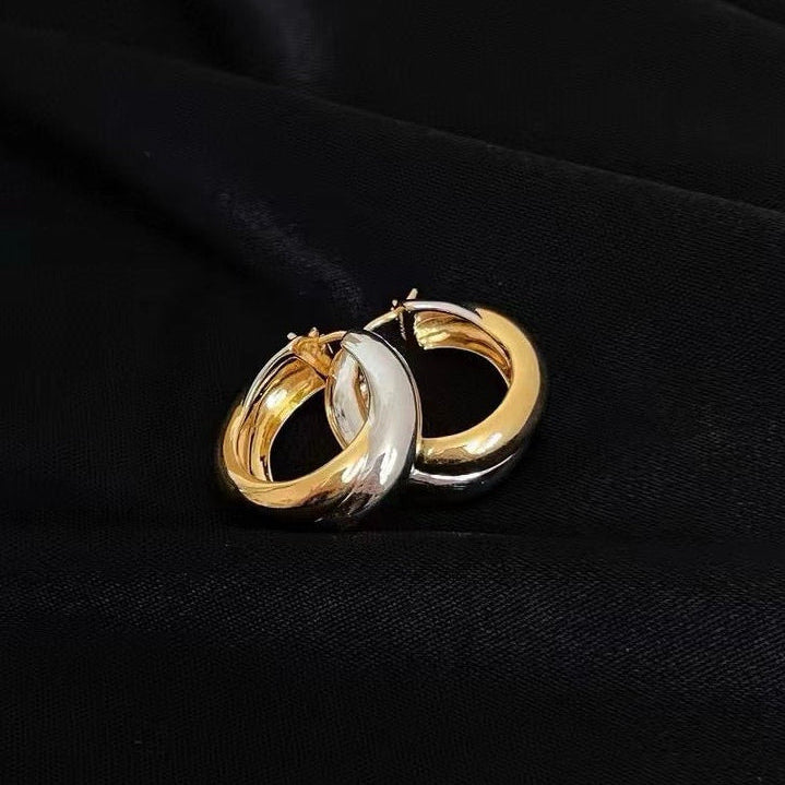 Dual Twisted Hoops S