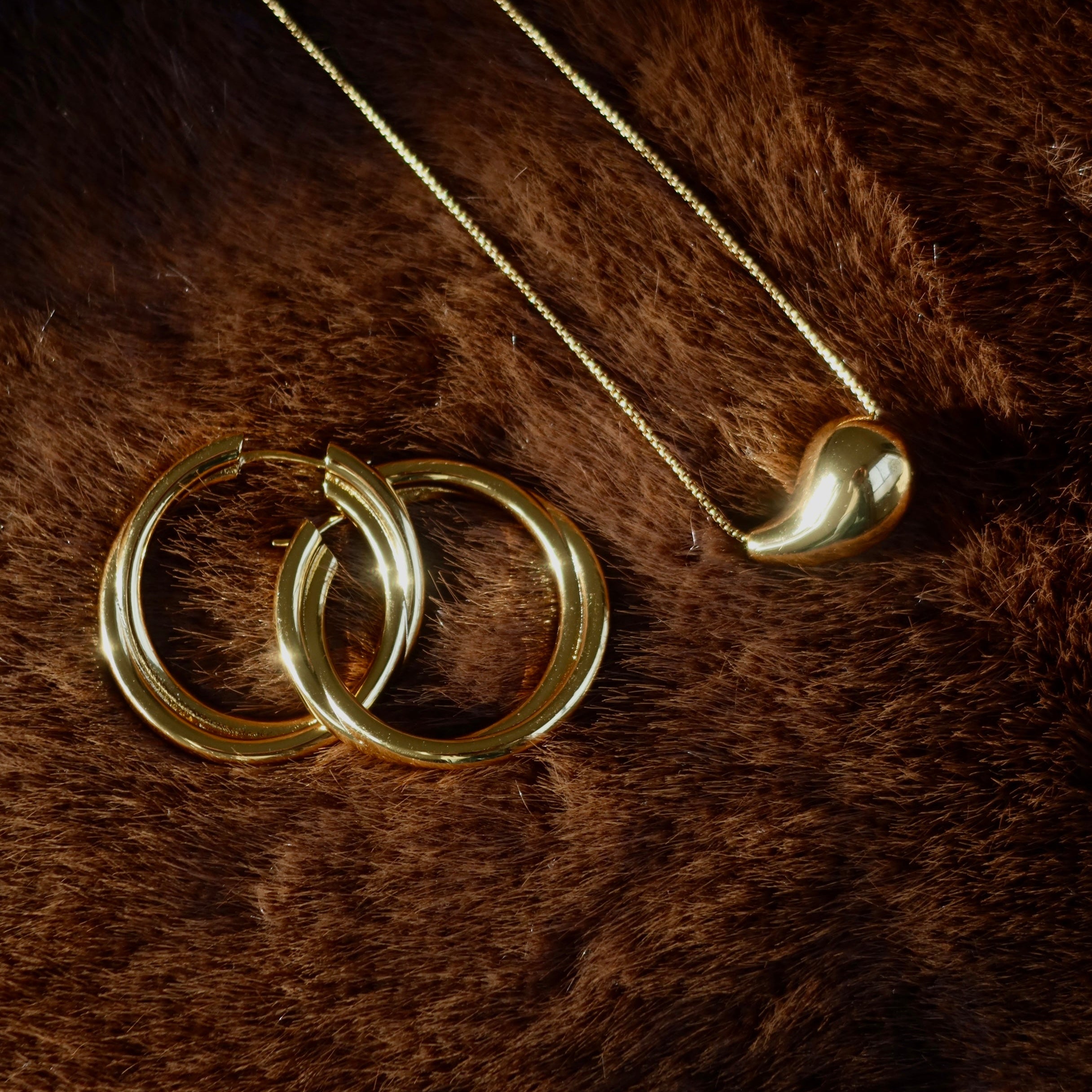 Twisted Hoops Gold L